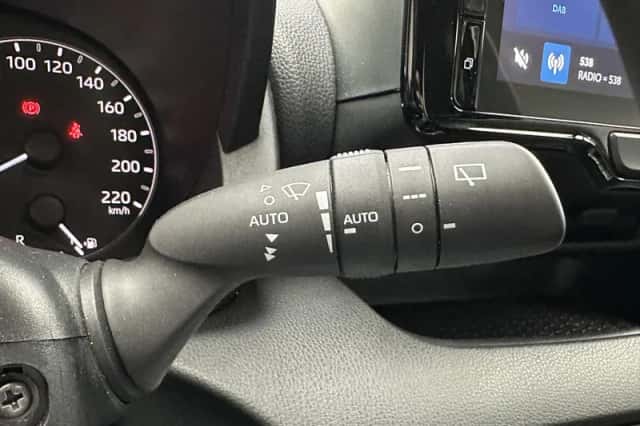 Toyota Yaris (2025) thumbnail 5