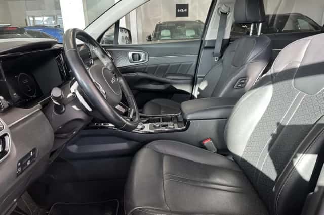 Kia Sorento (2022) thumbnail 2