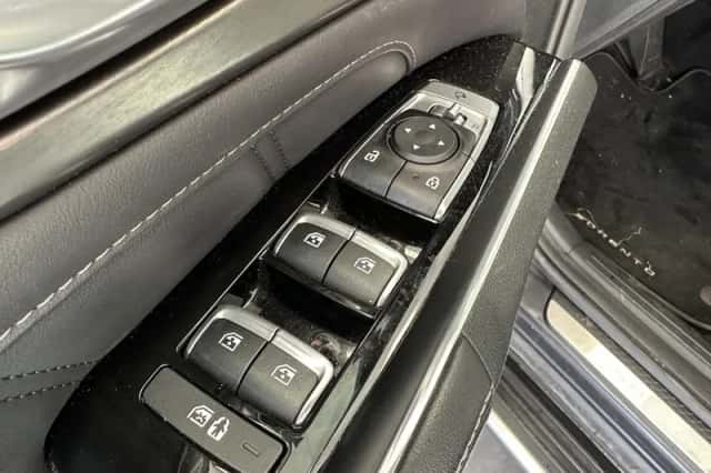 Kia Sorento (2022) thumbnail 3
