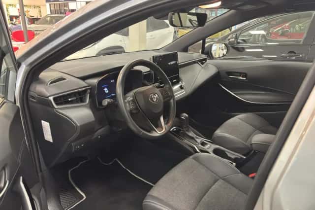 Toyota Corolla (2022) thumbnail 2