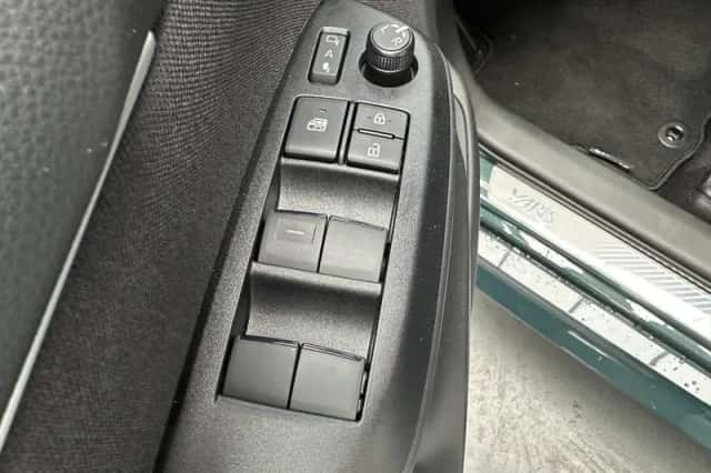 Toyota Yaris (2026) thumbnail 3