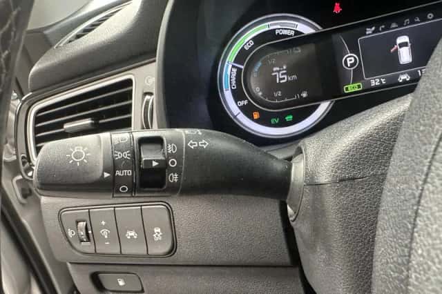 Kia Niro (2017) thumbnail 6