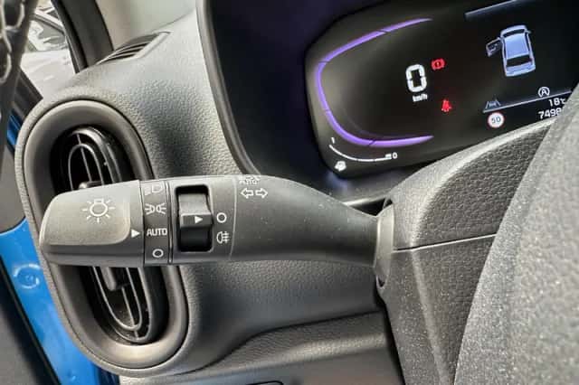 Kia Picanto (2025) thumbnail 3