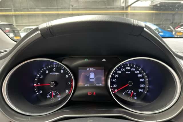 Kia Ceed (2021) thumbnail 5