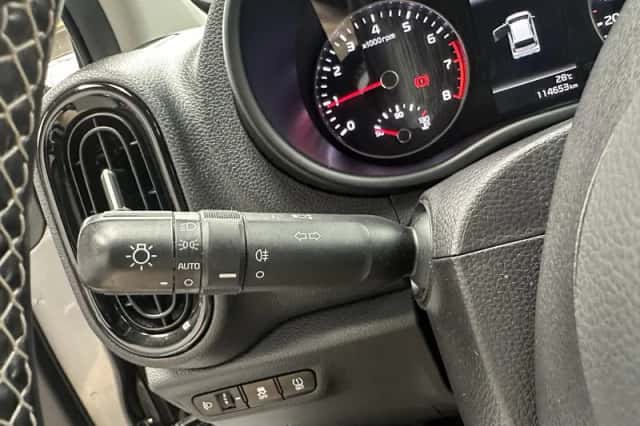 Kia Picanto (2020) thumbnail 4