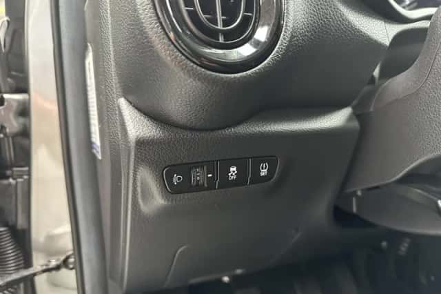 Kia Picanto (2020) thumbnail 6