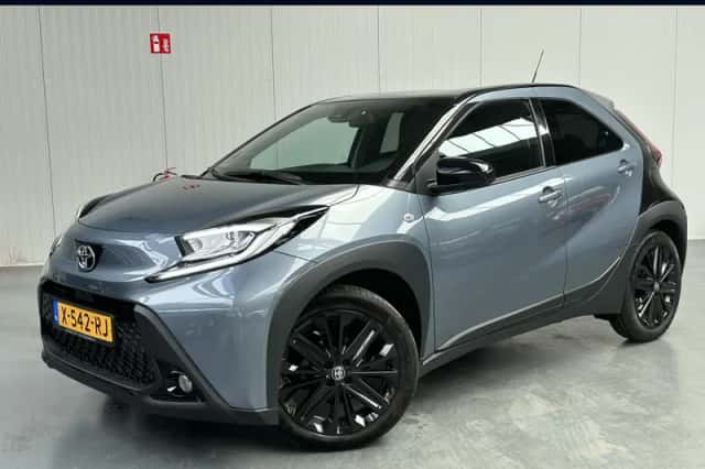 Toyota Aygo (2024) thumbnail 1