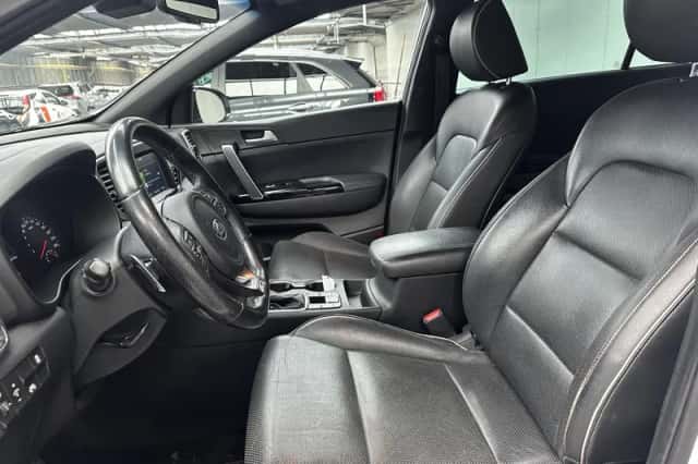 Kia Sportage (2016) thumbnail 2
