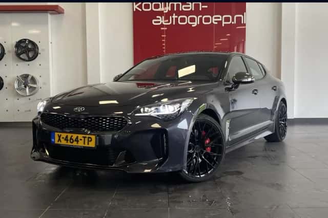 Kia Stinger (2019) thumbnail 1