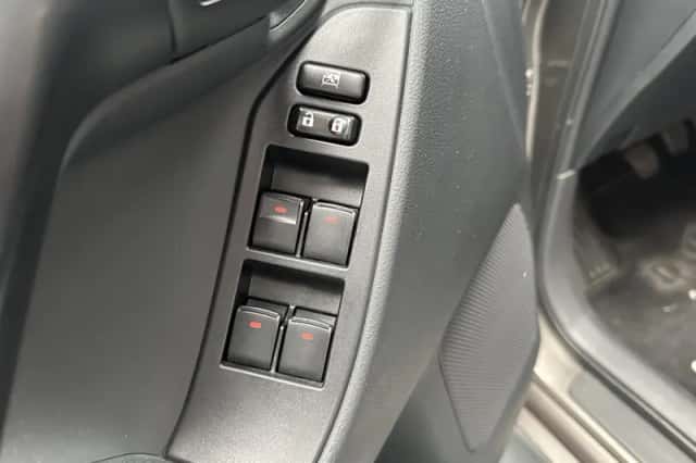 Toyota Verso (2017) thumbnail 3
