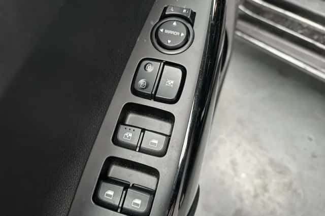 Kia Picanto (2021) thumbnail 3