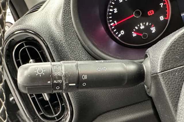 Kia Picanto (2021) thumbnail 4