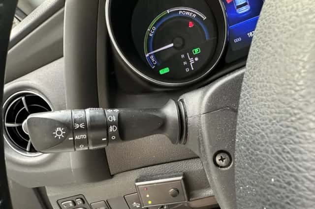 Toyota Auris (2017) thumbnail 6