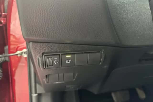 Toyota Corolla (2025) thumbnail 3