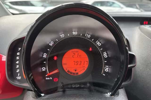 Toyota Aygo (2019) thumbnail 3