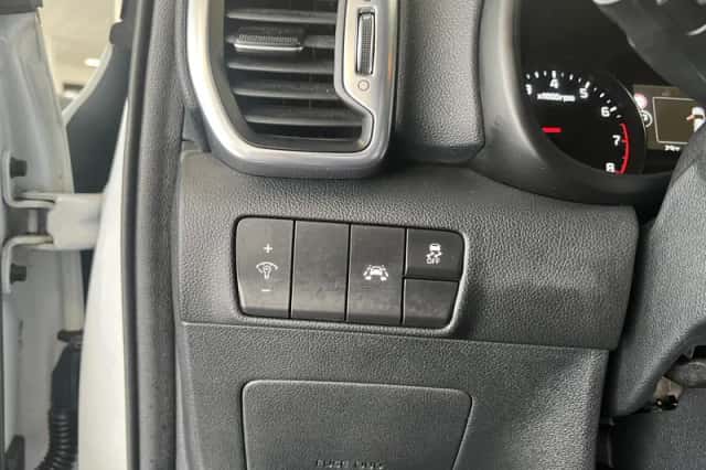 Kia Sportage (2017) thumbnail 5