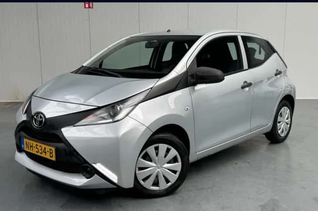 Toyota Aygo (2017) thumbnail 1