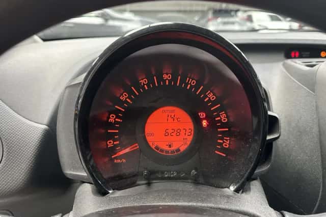 Toyota Aygo (2017) thumbnail 5