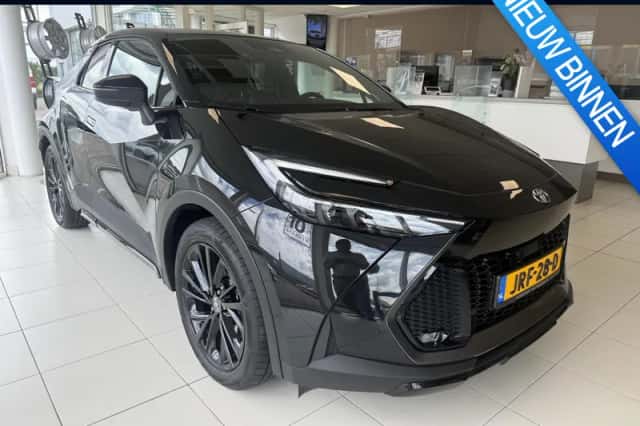 Toyota C-HR (2025) thumbnail 1
