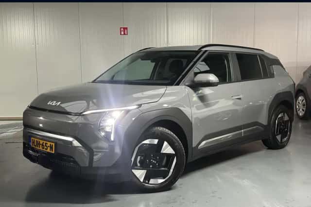 Kia EV3 (2025) thumbnail 1