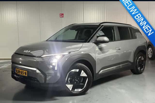 Kia EV3 (2025) thumbnail 1