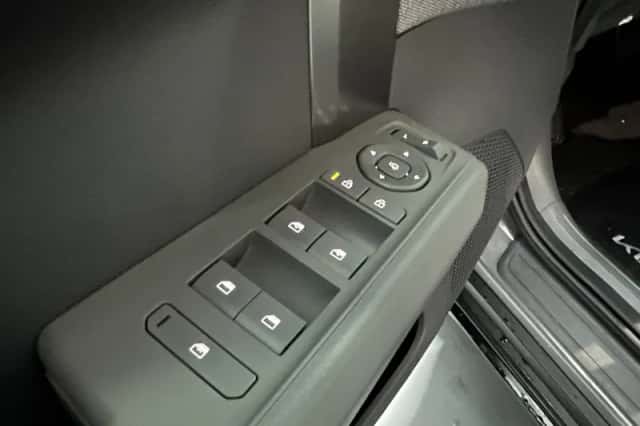 Kia EV3 (2025) thumbnail 3