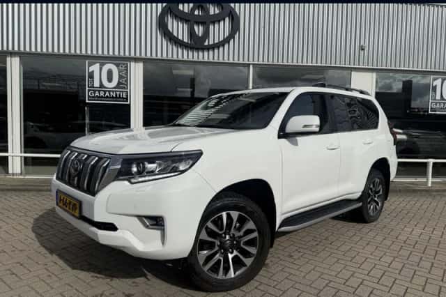 Toyota Land Cruiser (2024) thumbnail 1