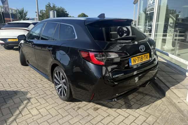 Toyota Corolla (2022) thumbnail 2