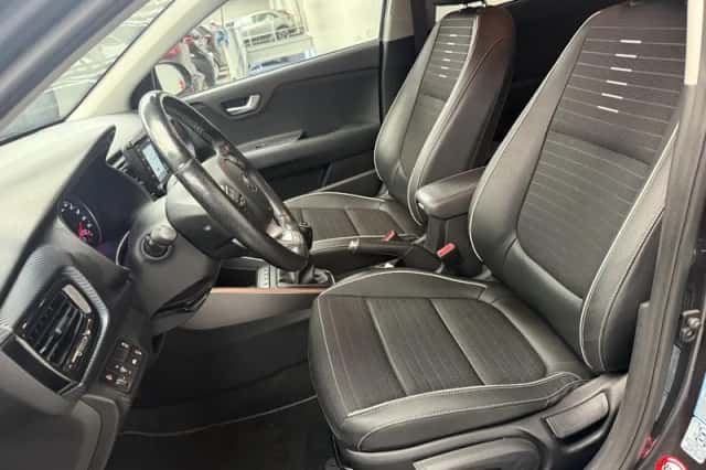 Kia Rio (2019) thumbnail 3