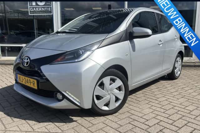 Toyota Aygo (2016) thumbnail 1