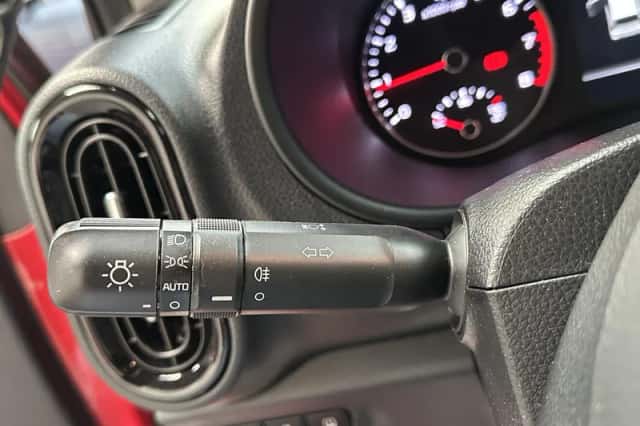 Kia Picanto (2021) thumbnail 6