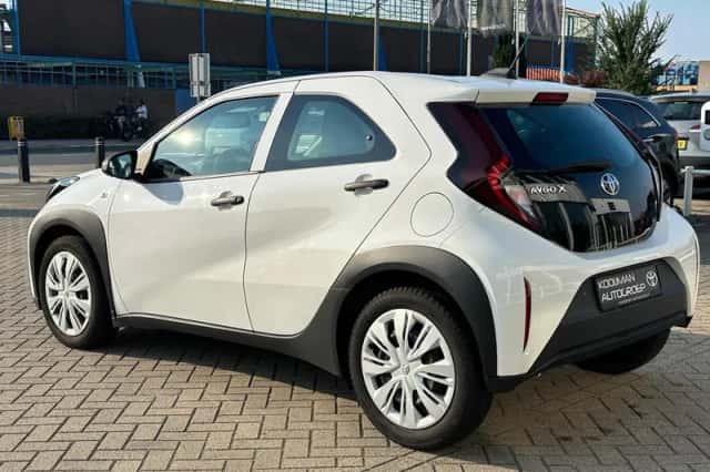 Toyota Aygo (2022) thumbnail 6
