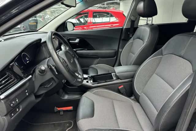 Kia Niro EV (2022) thumbnail 2