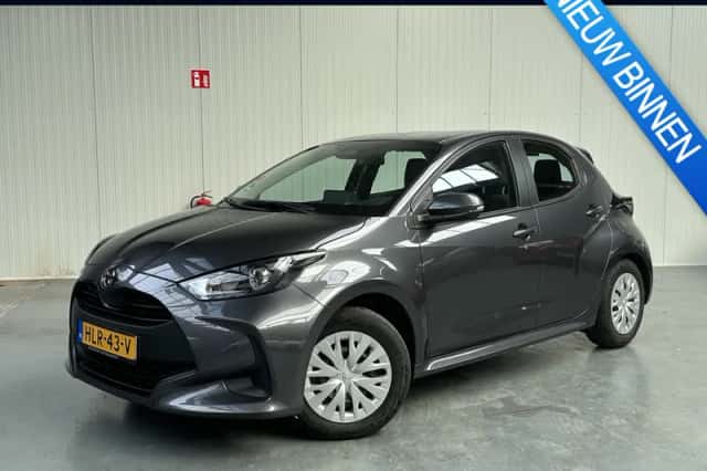Toyota Yaris (2025) thumbnail 1