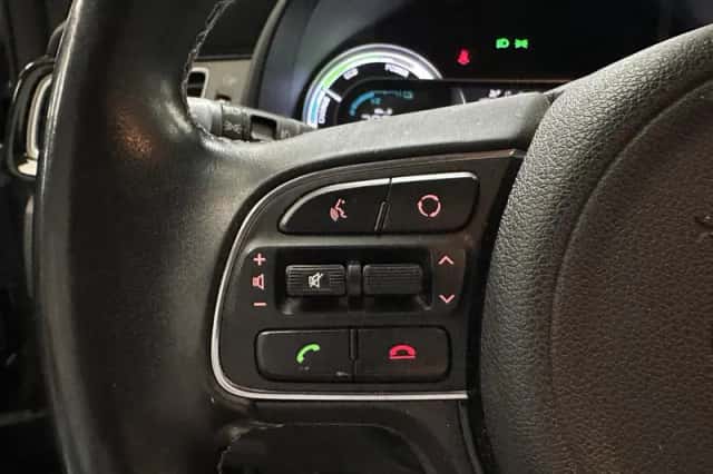 Kia Niro (2017) thumbnail 6