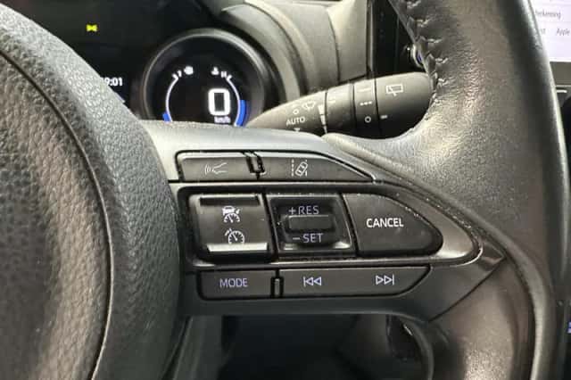 Toyota Yaris (2021) thumbnail 6