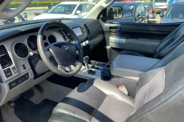 Toyota Tundra (2008) thumbnail 2