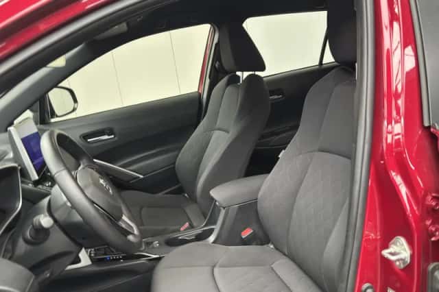 Toyota Corolla Cross (2025) thumbnail 2
