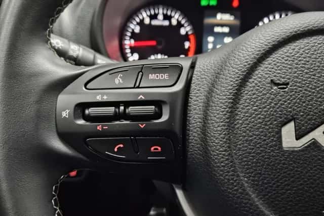 Kia Picanto (2023) thumbnail 12
