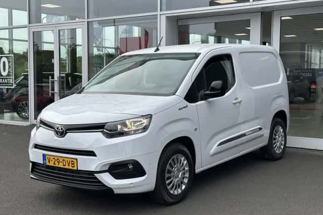 Toyota Proace (2024) thumbnail 4