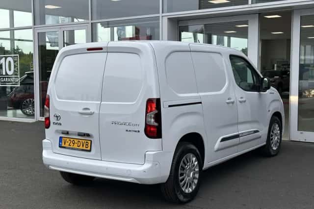 Toyota Proace (2024) thumbnail 6