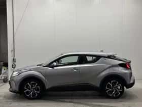 Toyota C-HR (2022) thumbnail 2