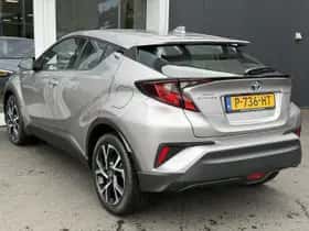 Toyota C-HR (2022) thumbnail 5