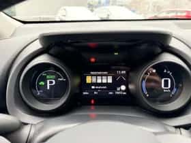 Toyota Yaris (2023) thumbnail 12