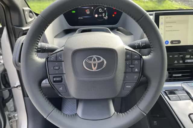 Toyota bZ4X (2024) thumbnail 20