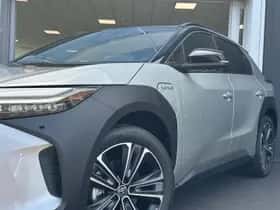 Toyota bZ4X (2024) thumbnail 9