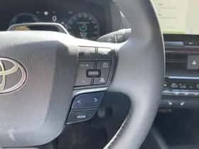 Toyota C-HR (2024) thumbnail 14