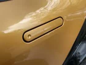 Toyota C-HR (2024) thumbnail 32