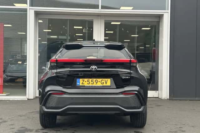 Toyota C-HR (2024) thumbnail 6