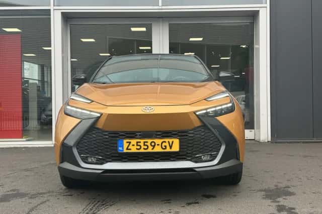 Toyota C-HR (2024) thumbnail 7